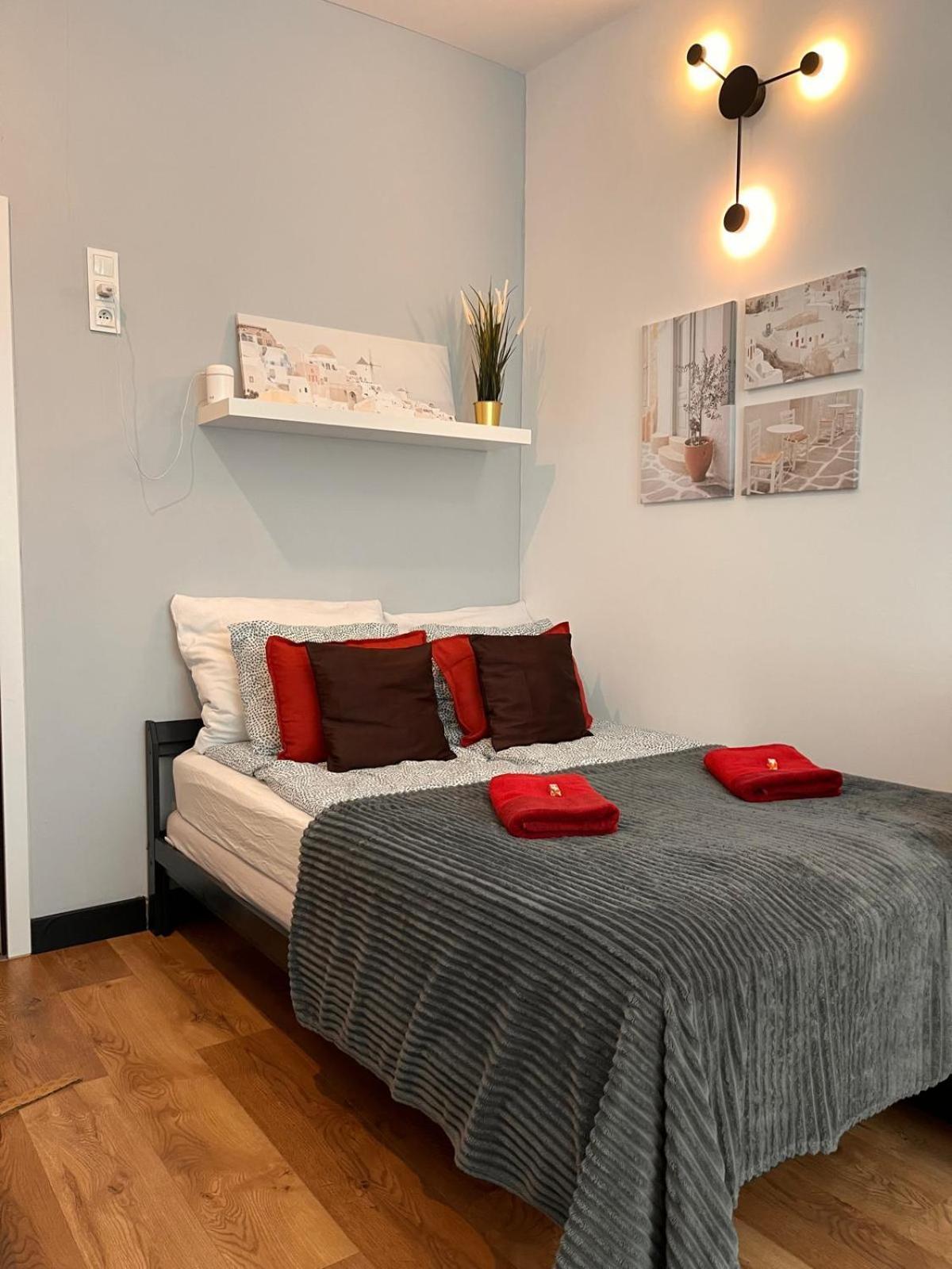 Super 1 Bed Room Condo In Warszawa Center Exterior photo